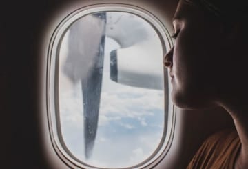 Como evitar dor de ouvido no avião