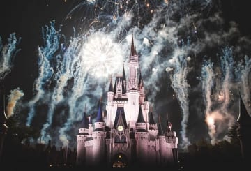 Passagem aérea para Disney: Dicas de como comprar barato e economizar