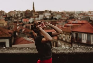 Viajar sozinho: melhores destinos, vantagens e dicas essenciais Viajar sozinho: melhores destinos, vantagens e dicas essenciais