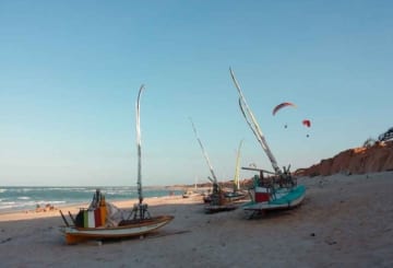 Praia Canoa Quebrada: onde fica, como chegar e atrativos da região