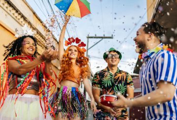 Lugares para viajar no Carnaval 2025: 17 destinos para festejar ou descansar