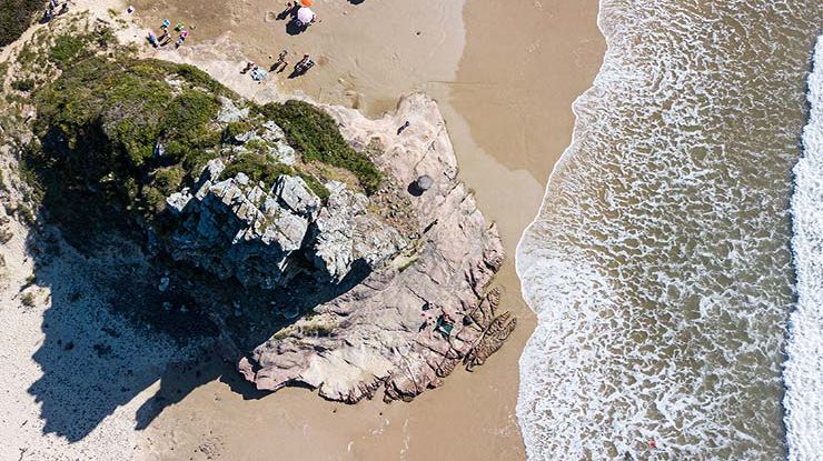 Praia de Torres: conheça a praia mais bonita do Rio Grande do Sul