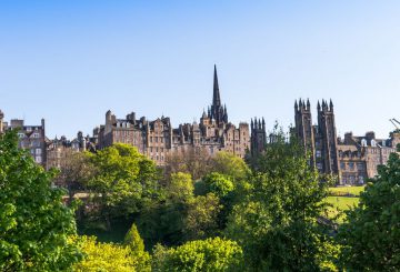 Explore a encantadora cidade de Edimburgo, na Escócia! 