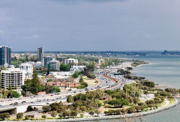 Explore em Perth: Praias deslumbrantes, arranha-céus e parques arborizados