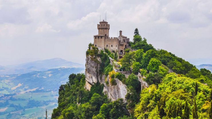 San Marino: no topo de um dos montes mais impressionantes San Marino: no topo de um dos montes mais impressionantes