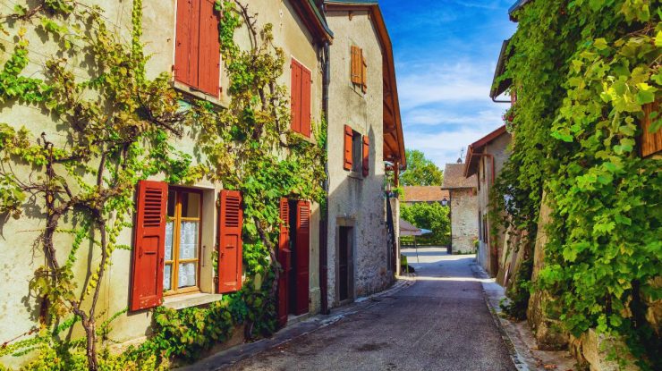 Descubra as 11 vilas mais belas da França 